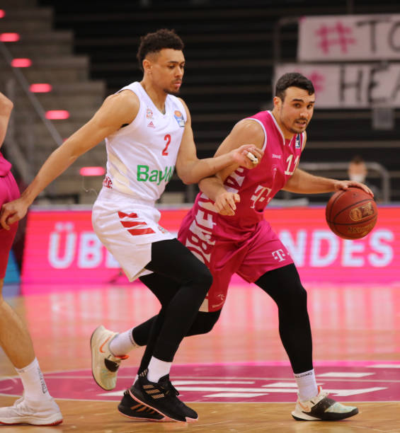 返回赛场 返回赛场