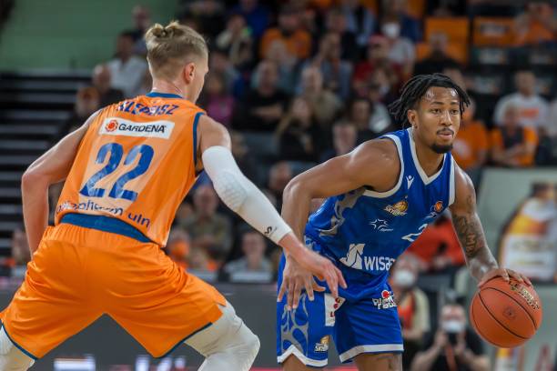 胁球门的纵 胁球门的纵