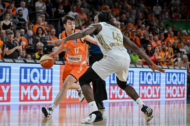 自己手中 自己手中