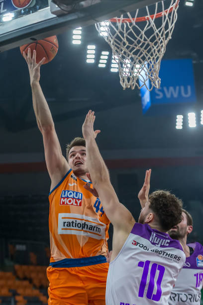 而对于马刺 而对于马刺